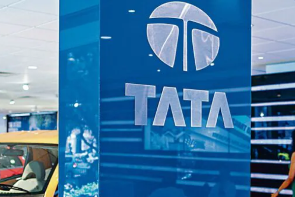 Tata Motors share price declines 8% post Q3 results. Should you Buy, sell or hold the stock