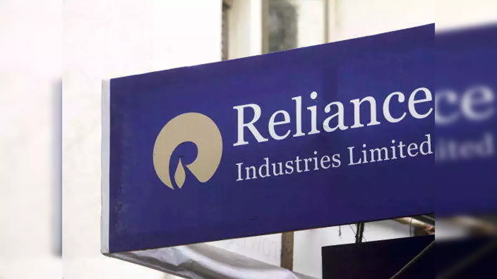 Reliance Industries Shares Surge Over 3.5% – What’s Driving the Rally?