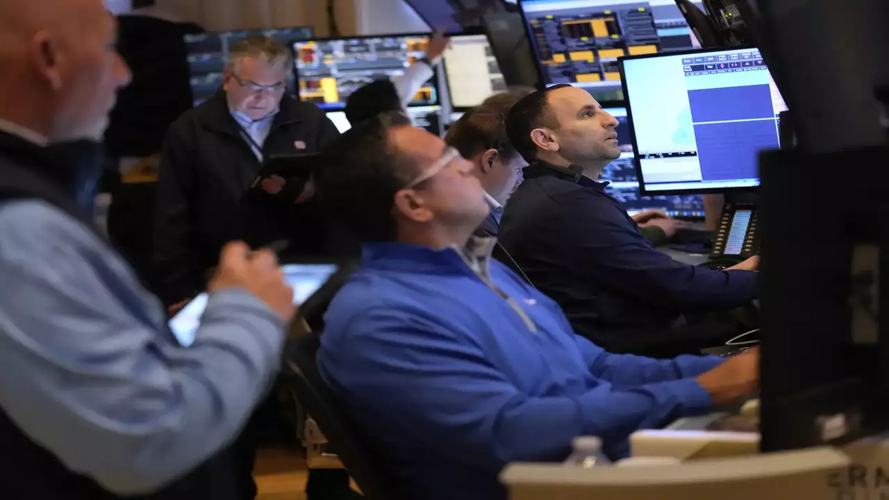 US stock market faces major losses amid Trump trade war and recession fears.